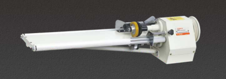 Single knife cloth cutting machine
